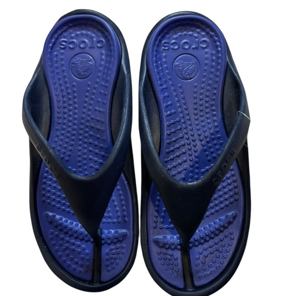CROCS Navy and Cerulean Blue Sandals Men’s Size 6 Women’s Size 8 - Picture 3 of 7